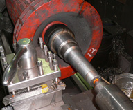 鉄道車両モーター軸切削加工